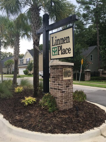 Linnen Place entrance sign